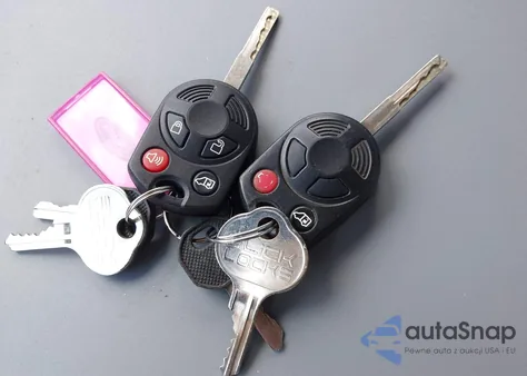 2019 Ford Transit-250 z USA, uszkodzony, nr VIN 1FTYR1YM6KKB87869